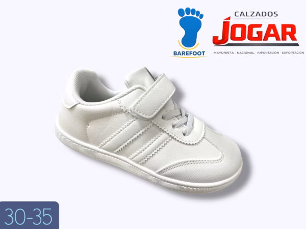 Modelo 838 – Calzado infantil Barefoot respetuoso disponible en surtidos 24-29 y 30-35 para profesionales.