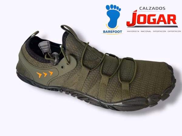 Zapatilla barefoot caballero 9-1948 con suela plana, horma amplia y flexibilidad natural para una pisada libre y estable.