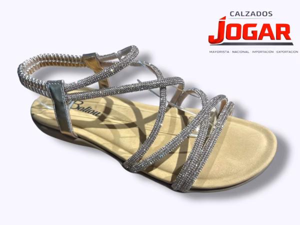 Sandalia tiras para señora SYT 018 con diseño cruzado y sujeción trasera adaptable.