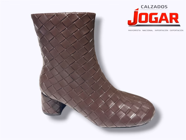 JJ 618 MARRON